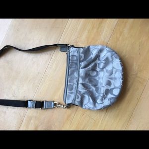 Crossbody Coach purse